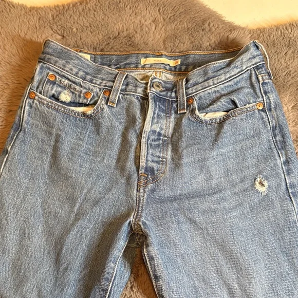 Levi's Light Blue Wedgie Straight Leg Jeans - Picture 3 of 7